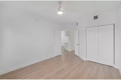 2724 Anzio Court #305, Palm Beach Gardens, FL 33410 - Photo 11