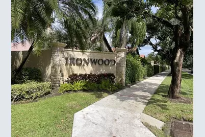 36 Ironwood Way N, Palm Beach Gardens, FL 33418 - Photo 1