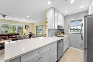 572 High Point Dr, Delray Beach, FL 33445 - Photo 9