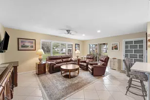 572 High Point Dr, Delray Beach, FL 33445 - Photo 5