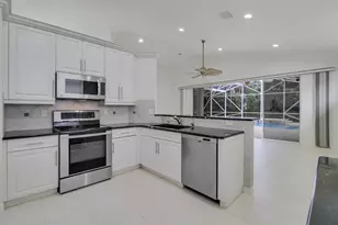 6815 SE Twin Oaks Cir, Stuart, FL 34997 - Photo 15