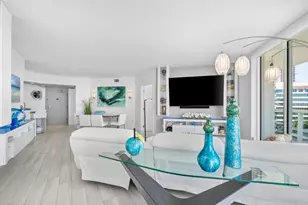 347 N New River Dr E, Fort Lauderdale, FL 33301 - Photo 3