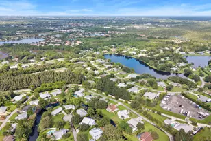 8070 SE River Ln, Stuart, FL 34997 - Photo 31