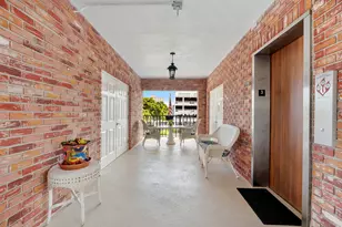 2424 NE 9th St, Fort Lauderdale, FL 33304 - Photo 19