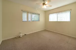 1185 NE 176th St, North Miami Beach, FL 33162 - Photo 15
