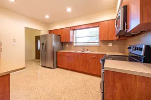 1185 NE 176th St, North Miami Beach, FL 33162 - Photo 5