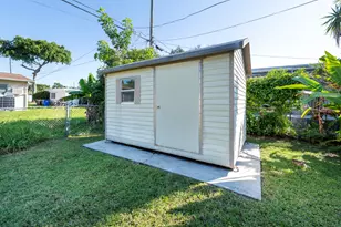 1185 NE 176th St, North Miami Beach, FL 33162 - Photo 27