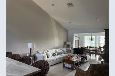 10474 Lake Vista Circle, Boca Raton, FL 33498 - Photo 3