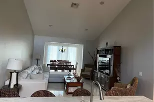 10474 Lake Vista Cir, Boca Raton, FL 33498 - Photo 5