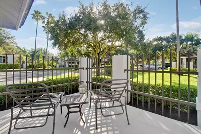587 Prestwick Circle #2, Palm Beach Gardens, FL 33418 - Photo 47