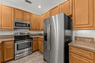 673 NW 38th Cir, Boca Raton, FL 33431 - Photo 17