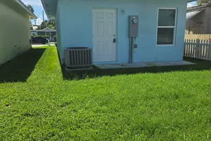 4595 Cambridge St, Lake Worth Beach, FL 33463 - Photo 5