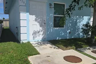 4595 Cambridge St, Lake Worth Beach, FL 33463 - Photo 3