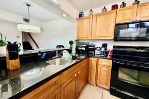 3870 Victoria Dr, West Palm Beach, FL 33406 - Photo 9