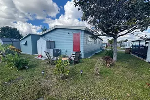 570 NE 47th Ct, Deerfield Beach, FL 33064 - Photo 23