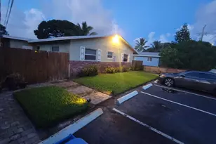 981 NE 36th St, Oakland Park, FL 33334 - Photo 1