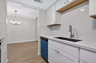 850 SW 133rd Terrace, Pembroke Pines, FL 33027 - Photo 5