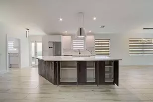 2802 Livingston Ln, West Palm Beach, FL 33411 - Photo 3