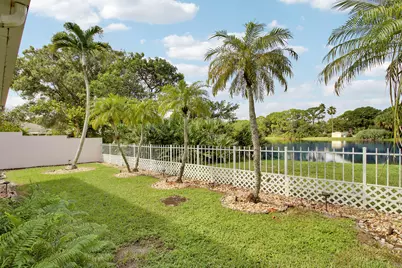 7508 SE Autumn Lane, Hobe Sound, FL 33455 - Photo 7