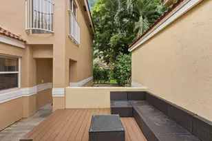 11375 Lakeview Dr, Coral Springs, FL 33071 - Photo 23