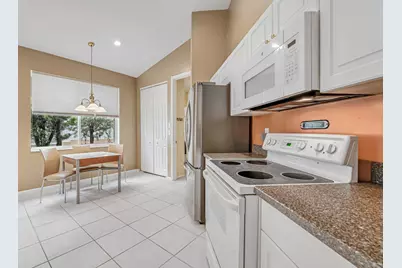 8067 Bellafiore Way, Boynton Beach, FL 33472 - Photo 7