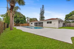 1660 40th St, West Palm Beach, FL 33407 - Photo 31