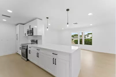 1660 40th Street, West Palm Beach, FL 33407 - Photo 9
