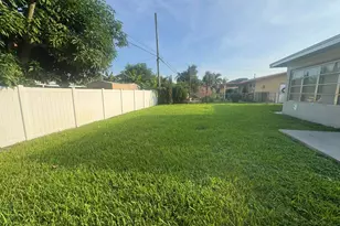 1431 NW 79th Way, Pembroke Pines, FL 33024 - Photo 9