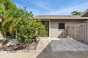 16319 E Burns Dr E, Loxahatchee, FL 33470 - Photo 11