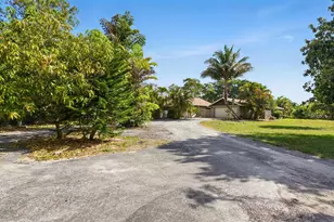 16319 E Burns Dr E, Loxahatchee, FL 33470 - Photo 1