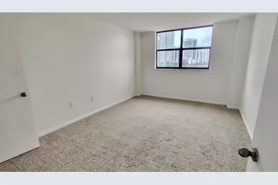 210 174th Street #808, Sunny Isles Beach, FL 33160 - Photo 17