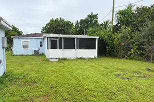925 NW 121st St, North Miami, FL 33168 - Photo 11