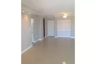 400 Kings Point Dr, Sunny Isles Beach, FL 33160 - Photo 23