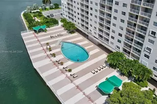 400 Kings Point Dr, Sunny Isles Beach, FL 33160 - Photo 19