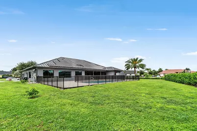 1050 Fairdale Way, Wellington, FL 33414 - Photo 45