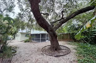 2018 S Waterway Dr, North Palm Beach, FL 33408 - Photo 15