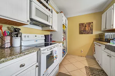 710 NE 7th Street #207, Boynton Beach, FL 33435 - Photo 3