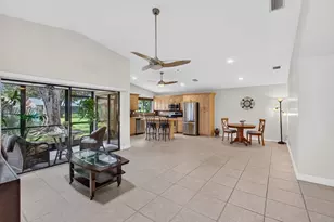4 Fawlkland Cir, Boynton Beach, FL 33426 - Photo 3