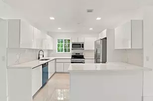 110 NE 152nd St, Miami, FL 33162 - Photo 9