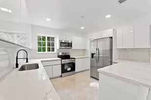 110 NE 152nd St, Miami, FL 33162 - Photo 3