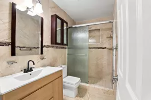 110 NE 152nd St, Miami, FL 33162 - Photo 11