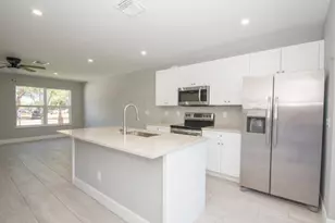 195 S 4th Street S, Lantana, FL 33462 - Photo 3