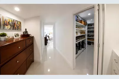 16425 Collins Avenue #818, Sunny Isles Beach, FL 33160 - Photo 23