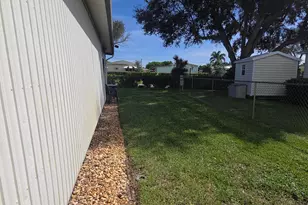 7701 SE Shenandoah Dr, Hobe Sound, FL 33455 - Photo 39