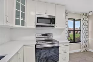 13355 Touchstone Pl, Palm Beach Gardens, FL 33418 - Photo 9