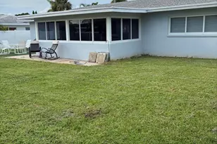 1104 SE 14th St, Deerfield Beach, FL 33441 - Photo 9
