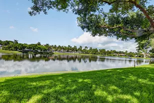 126 Centennial Ct, Deerfield Beach, FL 33442 - Photo 29