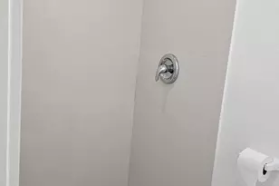 725 NE 126th St, North Miami, FL 33161 - Photo 5