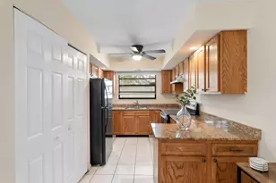 2324 Lena Ln, West Palm Beach, FL 33415 - Photo 7