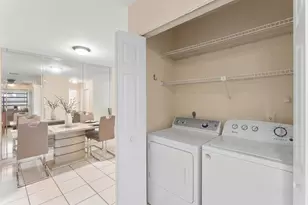 2324 Lena Ln, West Palm Beach, FL 33415 - Photo 11